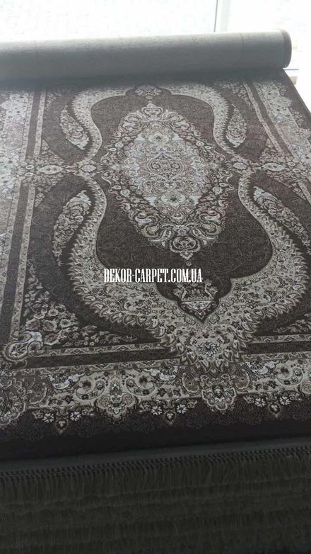 Carpet Esfahan 9839A-DBROWN-IVORY