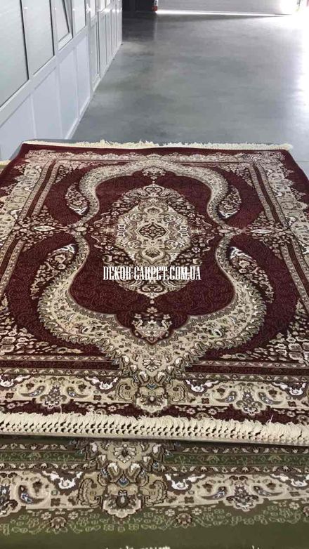 Carpet Esfahan 9839A-DRED-IVORY